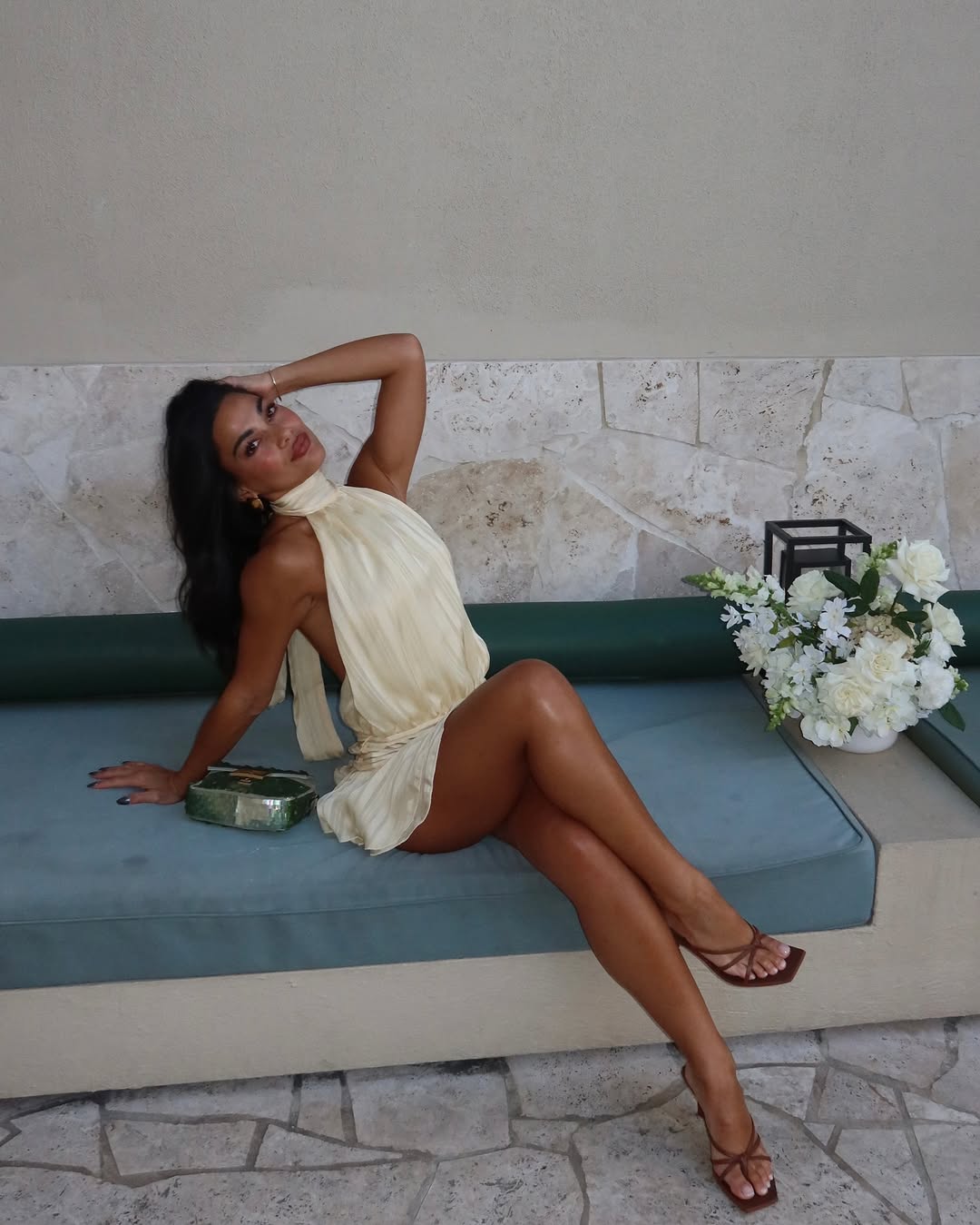 ALESSANDRA™|VESTITO MINI HALTER CON GONNA VOLANT