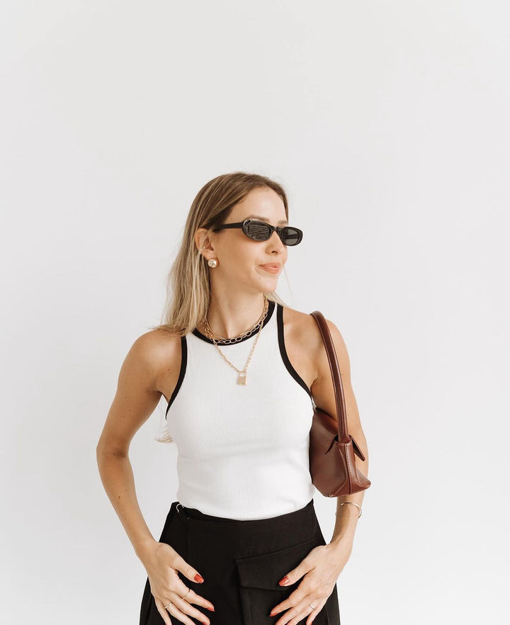 MARTINA™|TOP SENZA MANICHE MINIMAL CON PROFILI A CONTRASTO